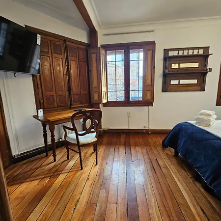 Casona Montt 522 - B&B